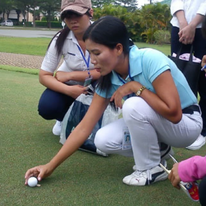Chị Ngọc Dung là người biết đến golf và làm quen với bộ môn thể thao này khá sớm, khoảng những năm 1994. (Ảnh: Tuổi Trẻ)