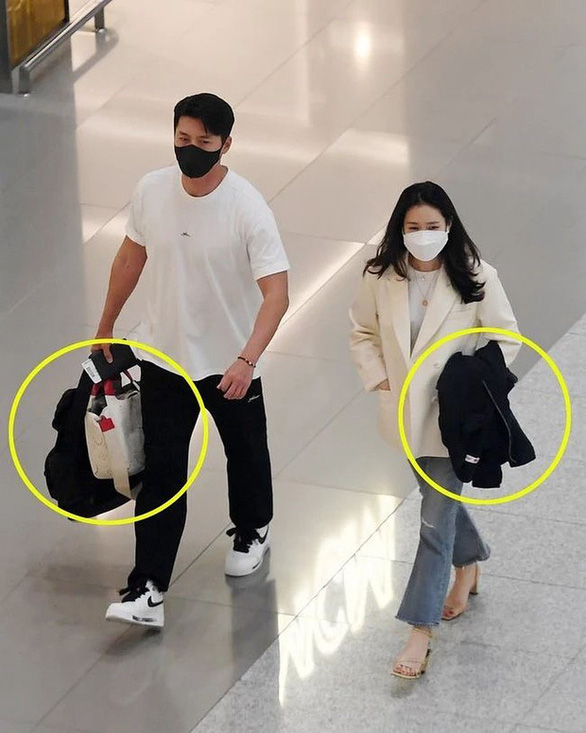 Cặp đôi xuất hiện ở sân bay để sang Mỹ hưởng tuần trăng mật.