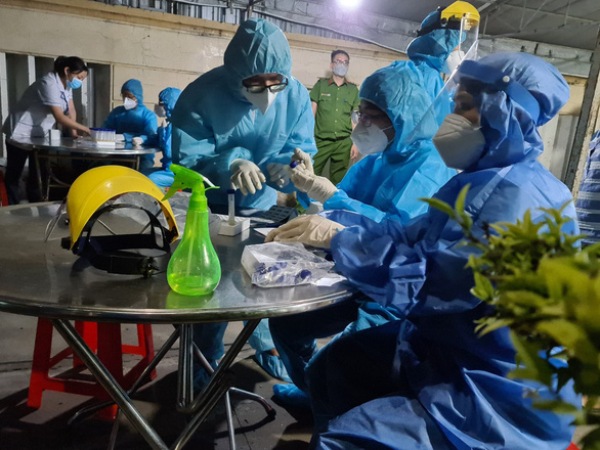 Quận Bình Tân phát hiện chuỗi lây nhiễm 8 người liên quan chung cư Ehome 3