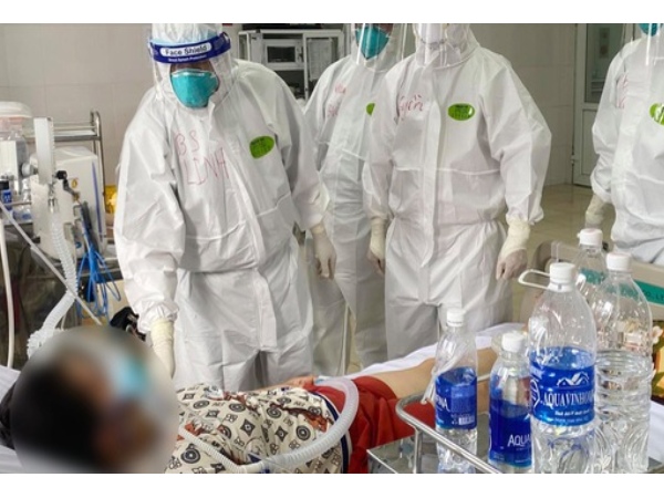 Chiến sĩ công an mắc COVID-19 ở quận Tân Phú được chuyển qua Bệnh viện Chợ Rẫy