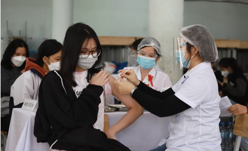 Hơn 31.000 học sinh ở Quảng Trị không muốn tiêm lô vaccine gia hạn