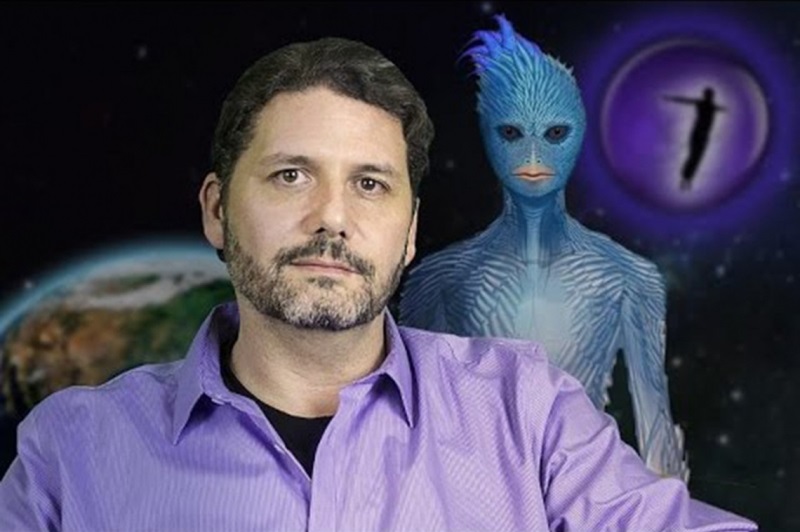 Cựu nhân viên NASA tiết lộ bí mật về người ngoài hành tinh và nền văn minh trong lòng đất
