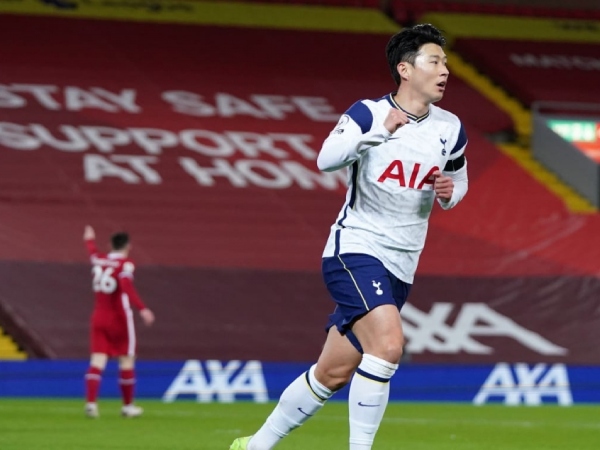 Son Heung Min nhận danh hiệu “Cầu thủ quốc tế xuất sắc nhất năm 2020”