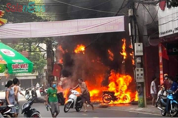 Tạm giữ nghi phạm ném bom xăng làm cháy 4 cửa hàng ở Vĩnh Phúc - Ảnh 1.