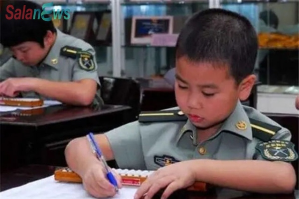 Thần đồng Trung Quốc được tuyển vào quân đội năm 8 tuổi