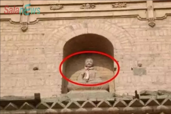 Tượng Phật ‘hiển linh’, đưa tay đón bé gái rơi từ tầng 12 của tòa tháp