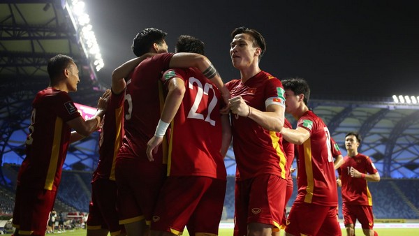 ĐT Việt Nam tăng xác suất đi tiếp; FIFA gửi lời chúc chiến thắng - Bóng Đá